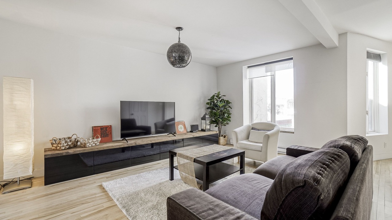 Photo of Livingroom in De Lorimier