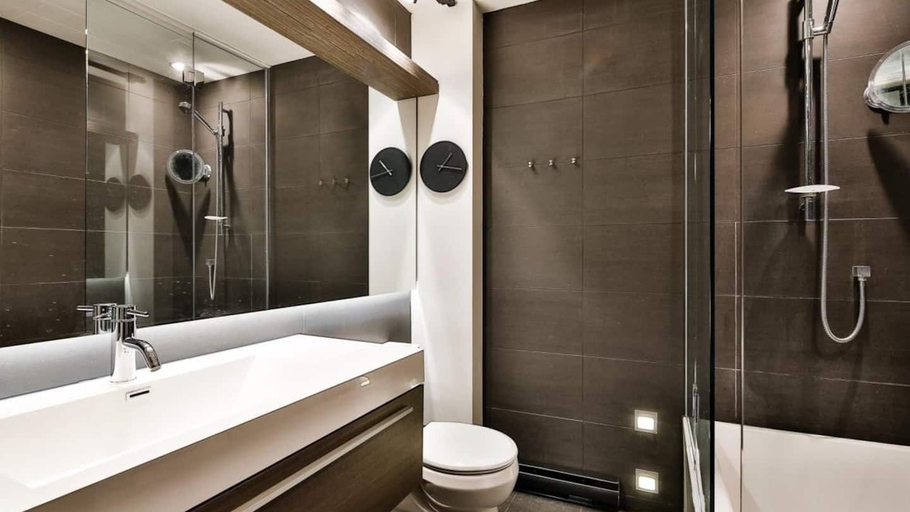 Photo of Bathroom in De Lorimier