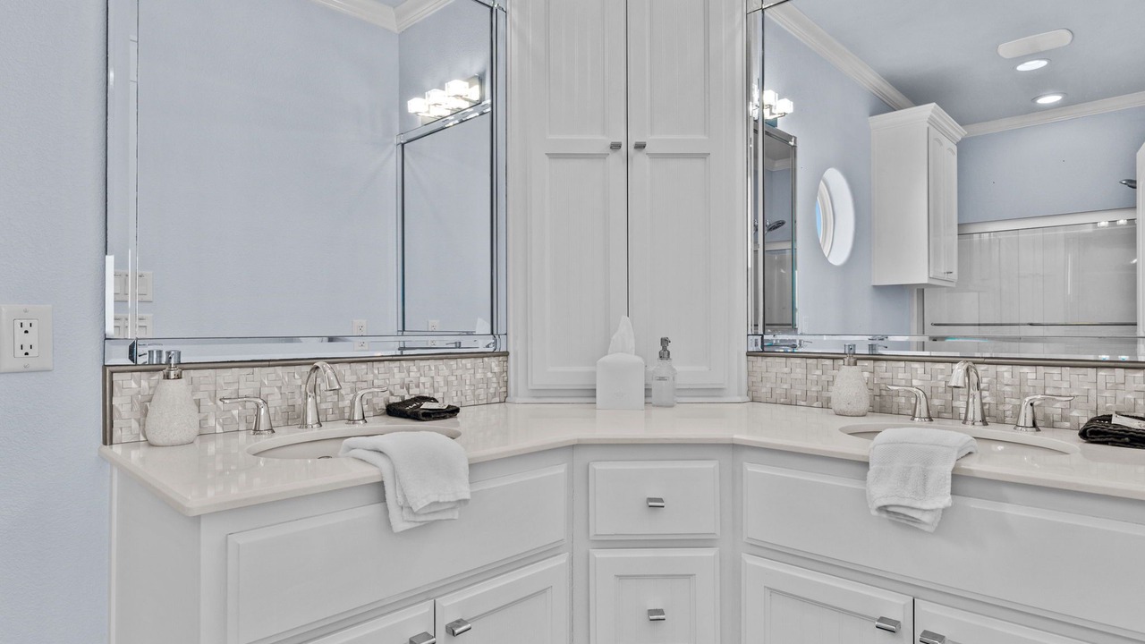 Photo of Bathroom in Crystal Beach
