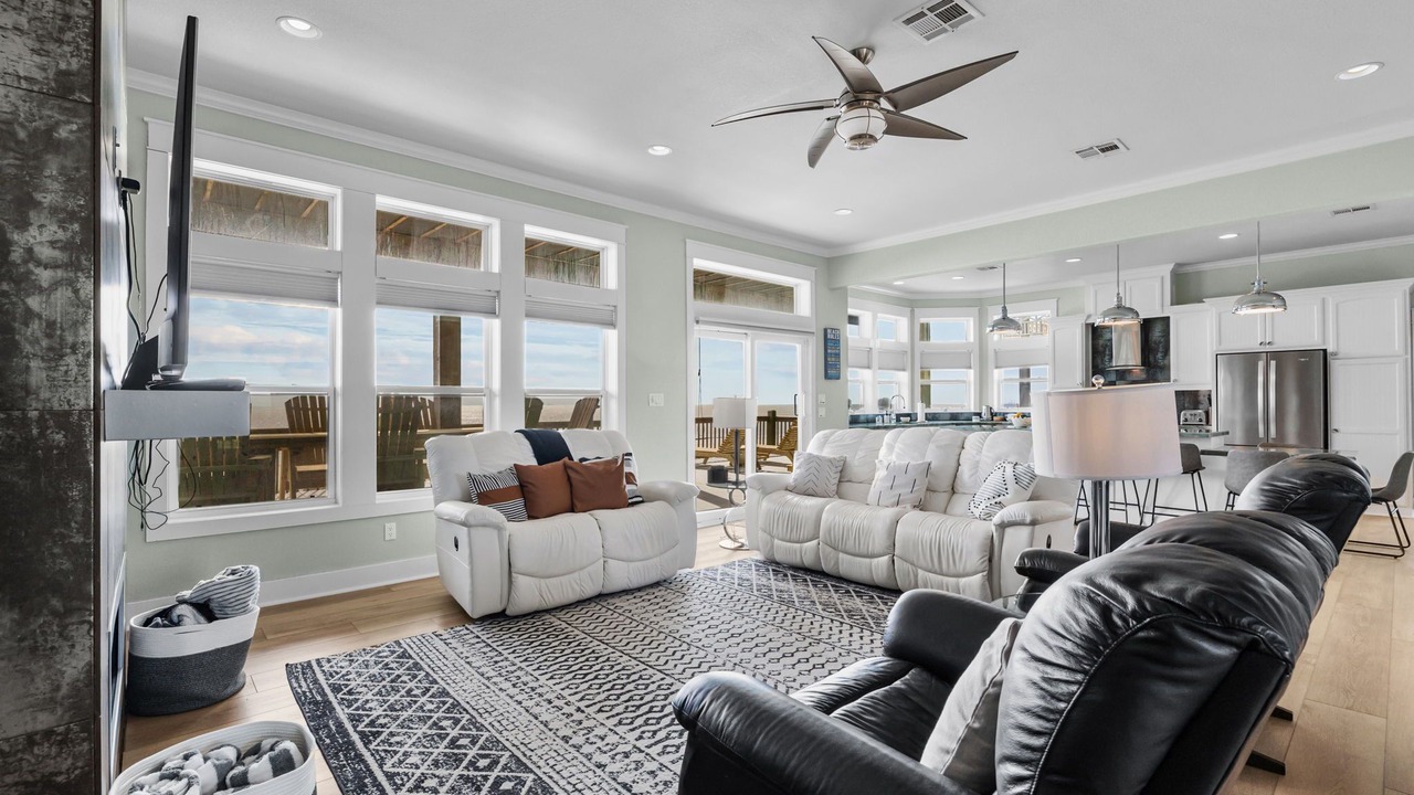 Photo of Livingroom in Crystal Beach