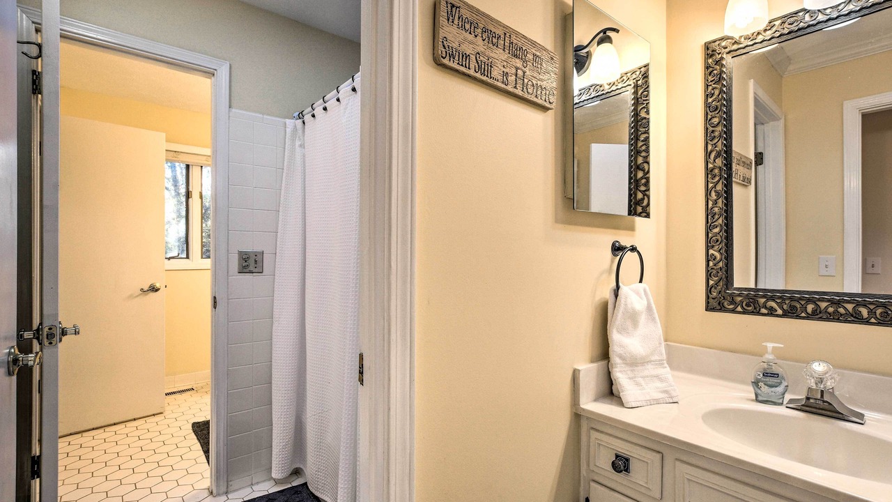 Photo of Bathroom in Lavonia