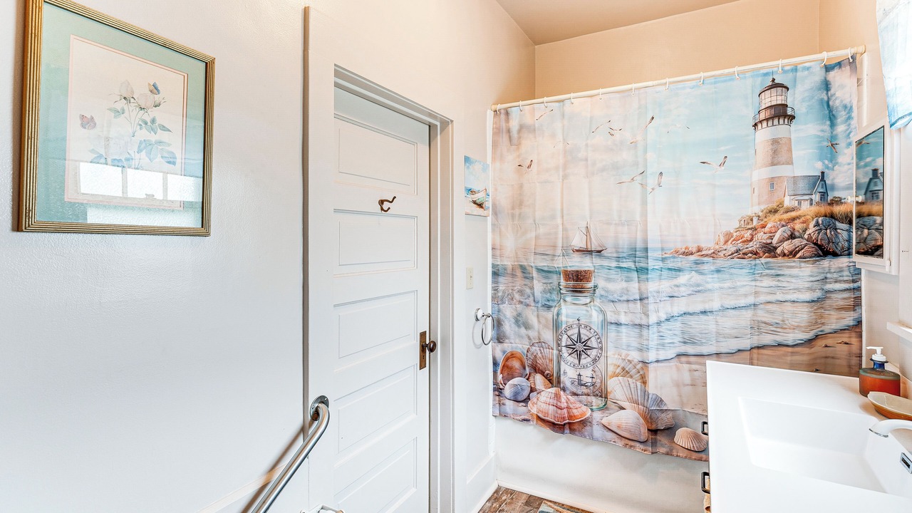 Photo of Bathroom in Twin Lakes