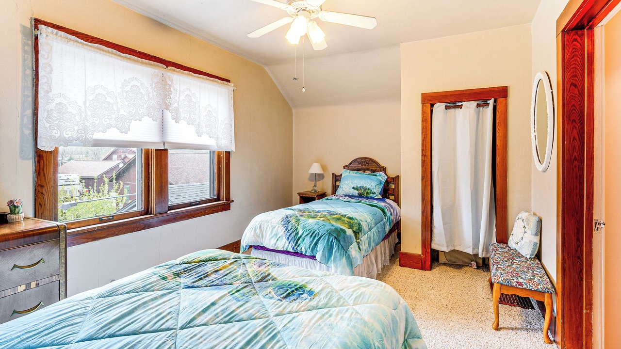 Photo of Bedroom in Twin Lakes
