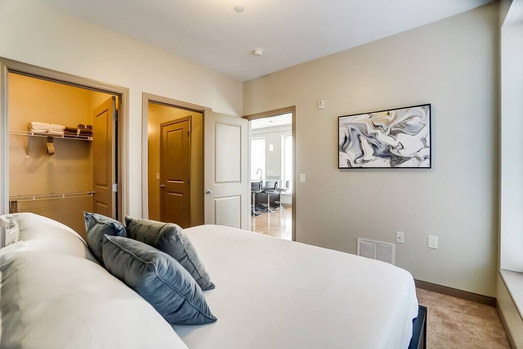 Photo of Bedroom in Uptown District