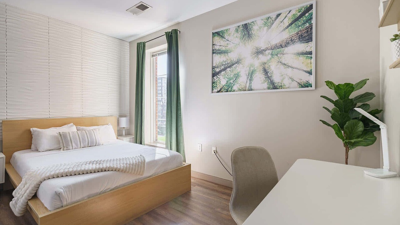 Photo of Bedroom in Uptown District