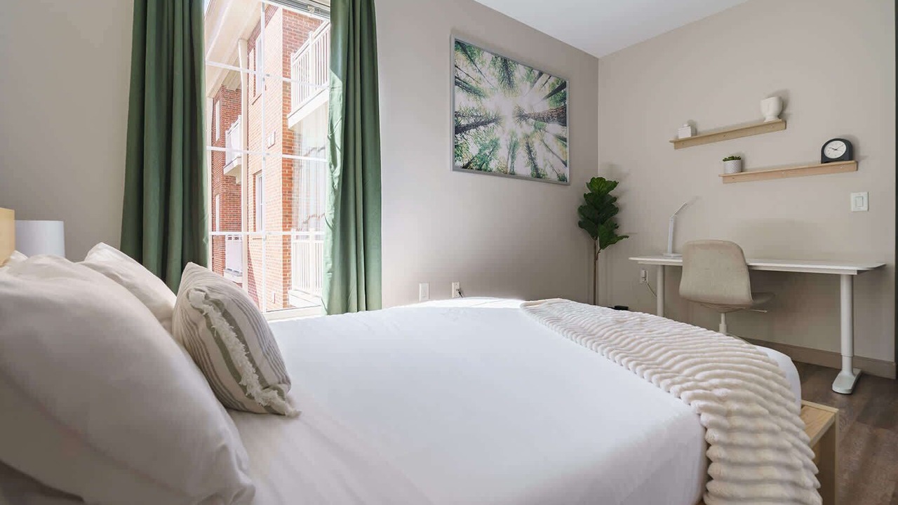 Photo of Bedroom in Uptown District