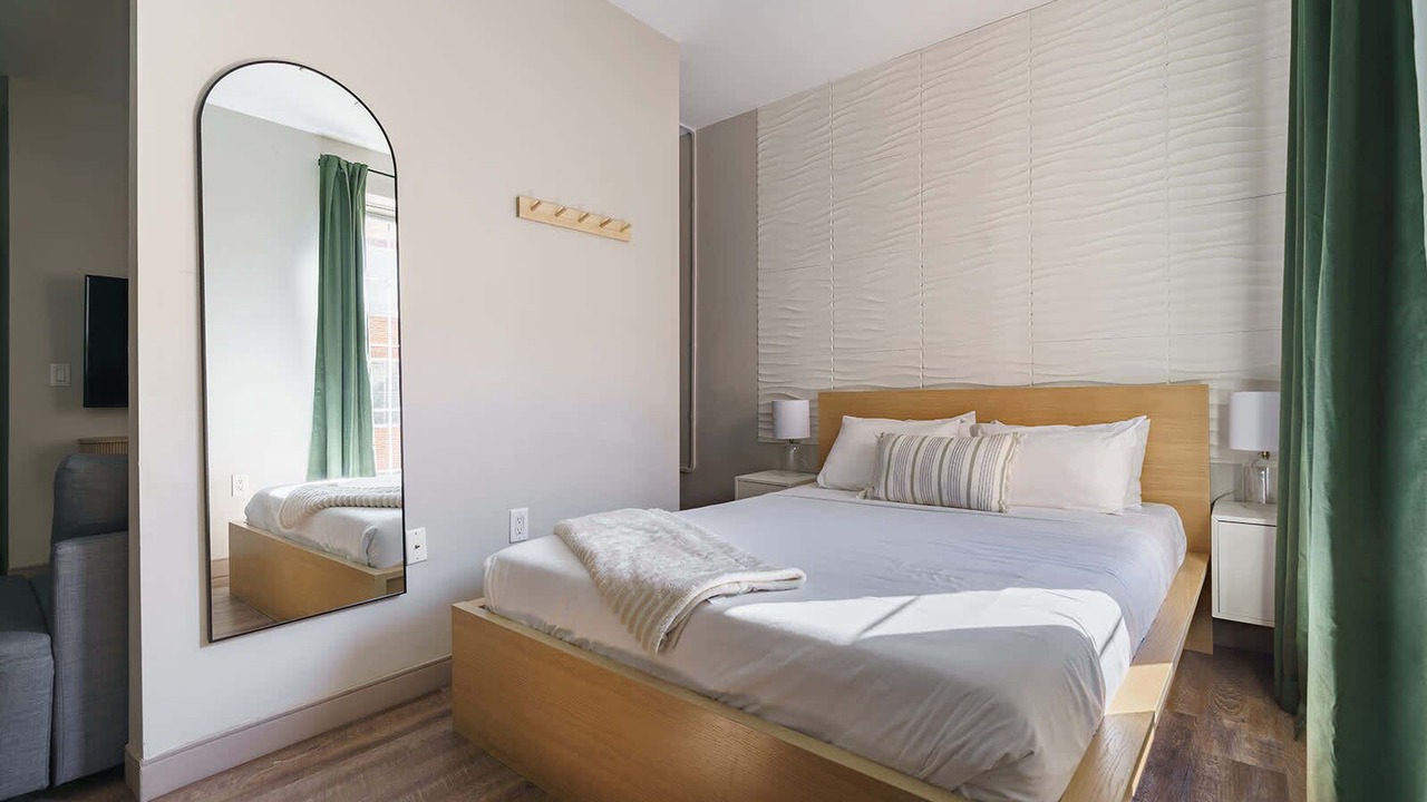 Photo of Bedroom in Uptown District