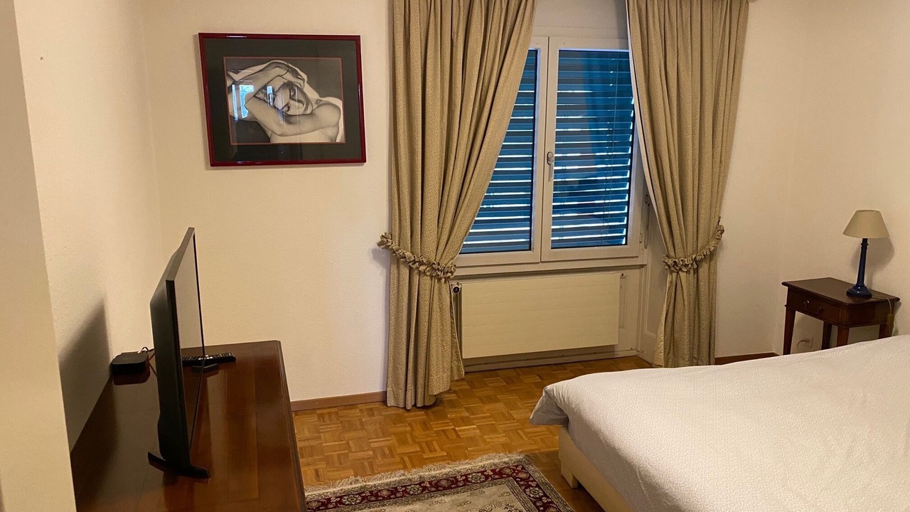 Photo of Bedroom in Les Eaux-Vives