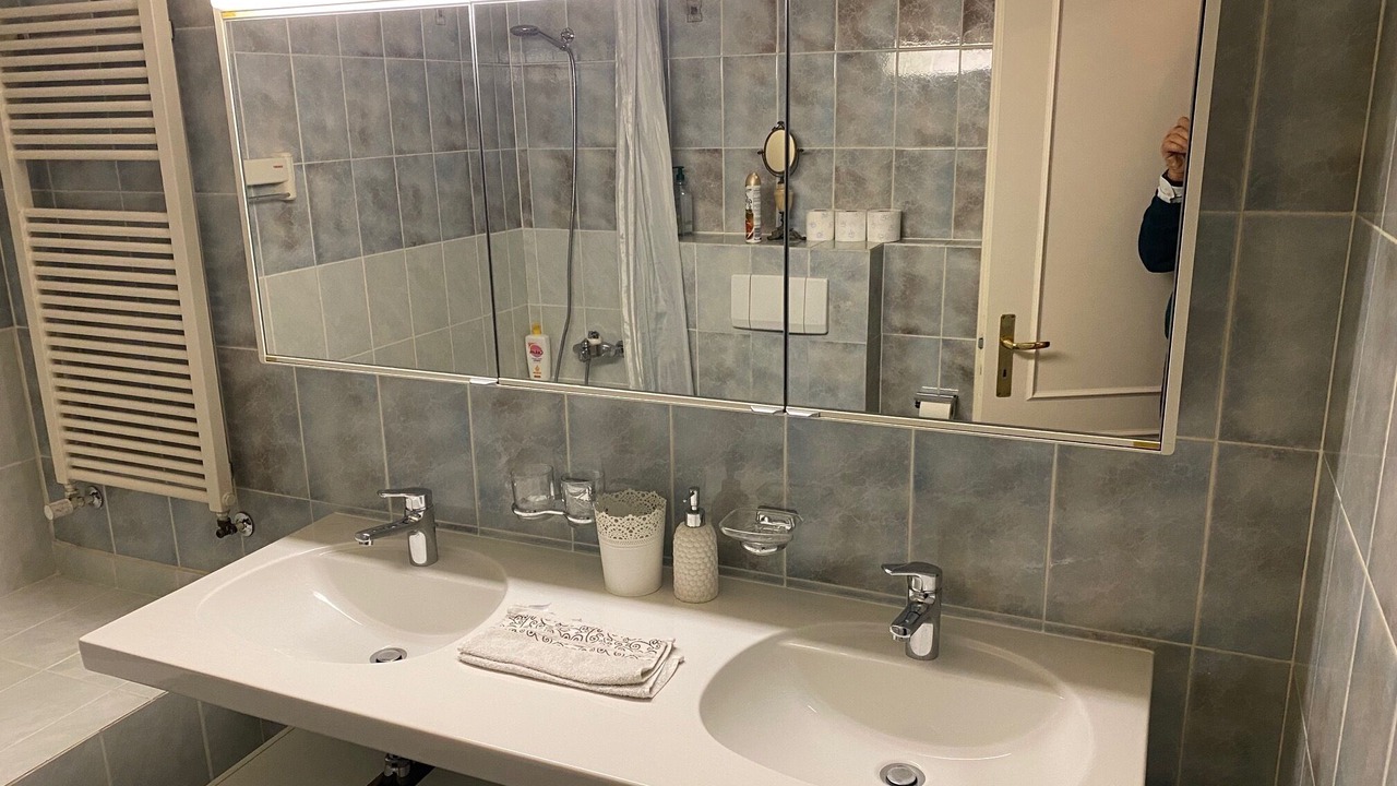 Photo of Bathroom in Les Eaux-Vives