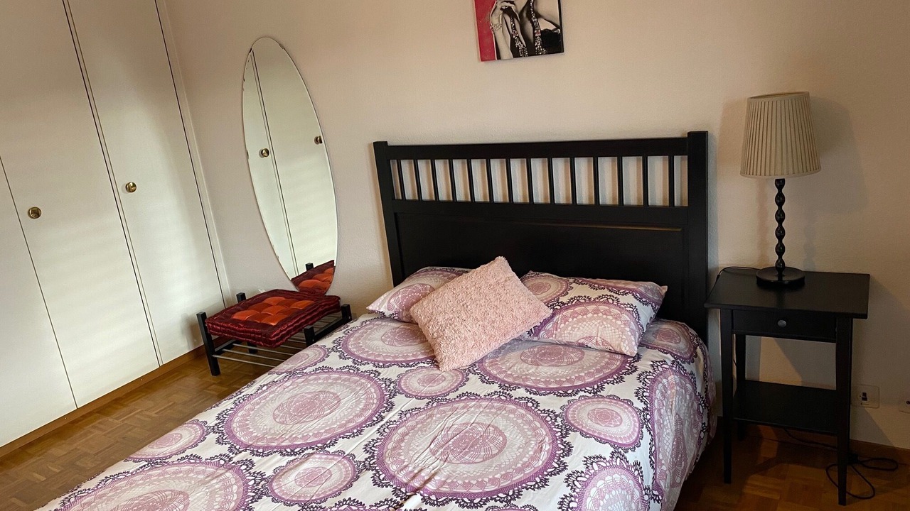 Photo of Bedroom in Les Eaux-Vives