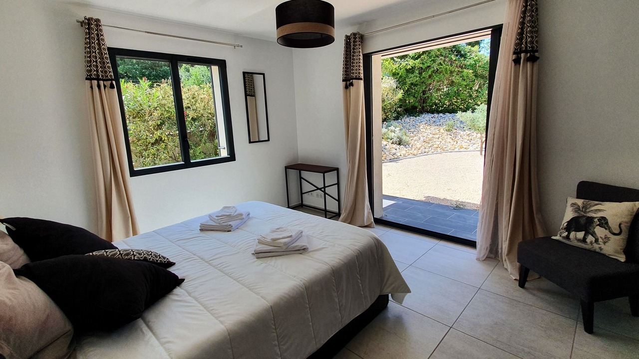 Photo of Bedroom in Saint-Julien-de-Peyrolas