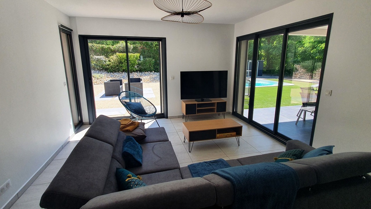 Photo of Livingroom in Saint-Julien-de-Peyrolas