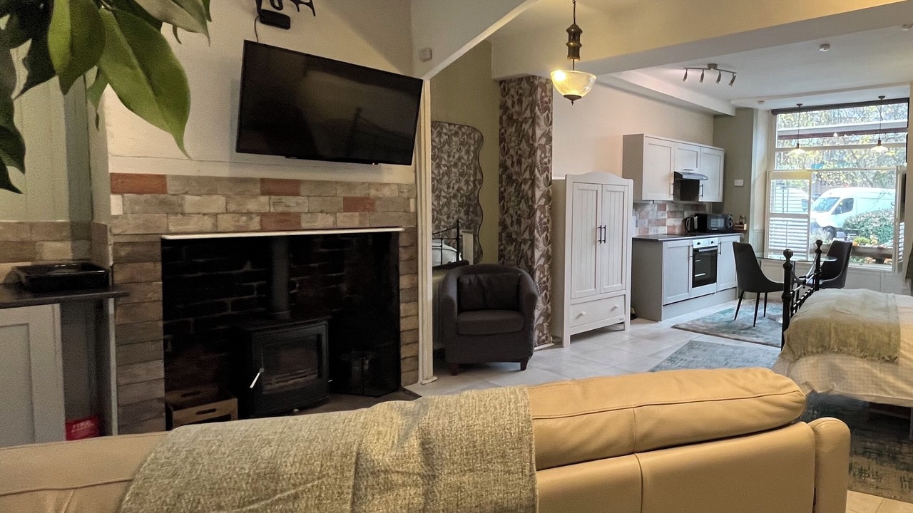 Photo of Livingroom in Wadsworth