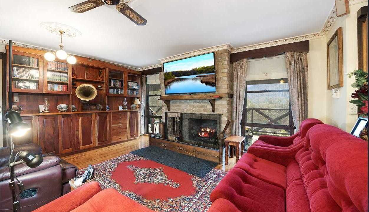 Photo of Livingroom in East Warburton