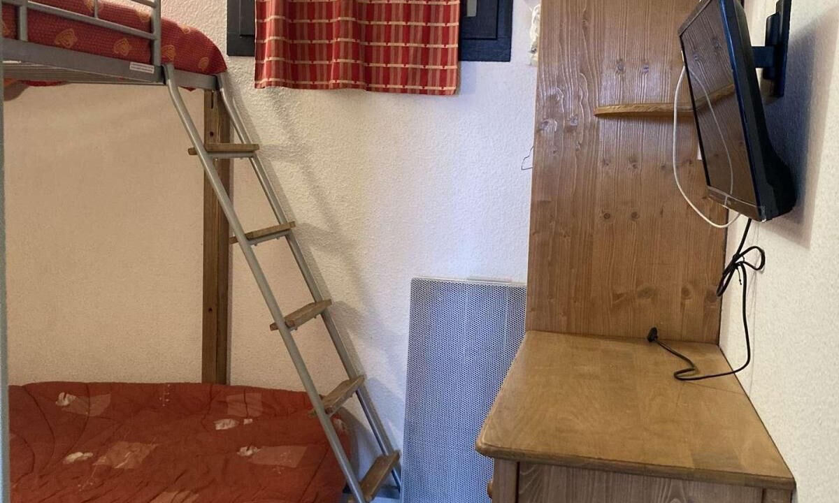 Photo of Bedroom in Eclose-Est