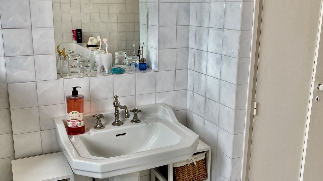 Photo of Bathroom in Port-Vendres