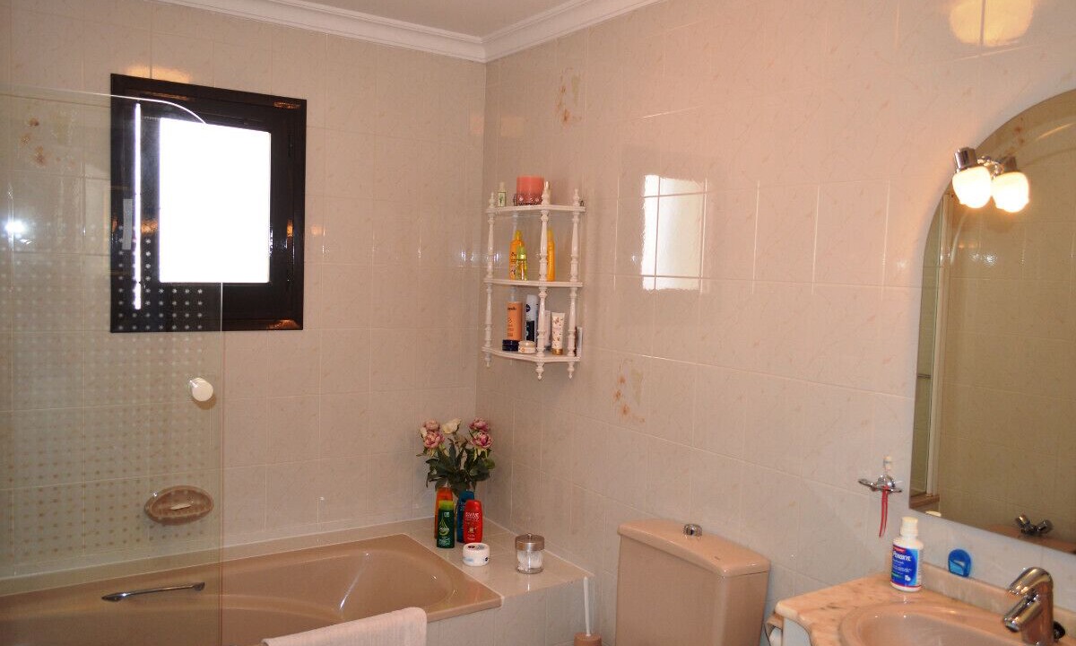 Photo of Bathroom in Alcalali