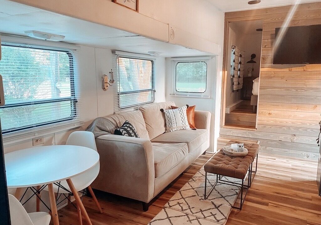 Photo of Livingroom in Graford