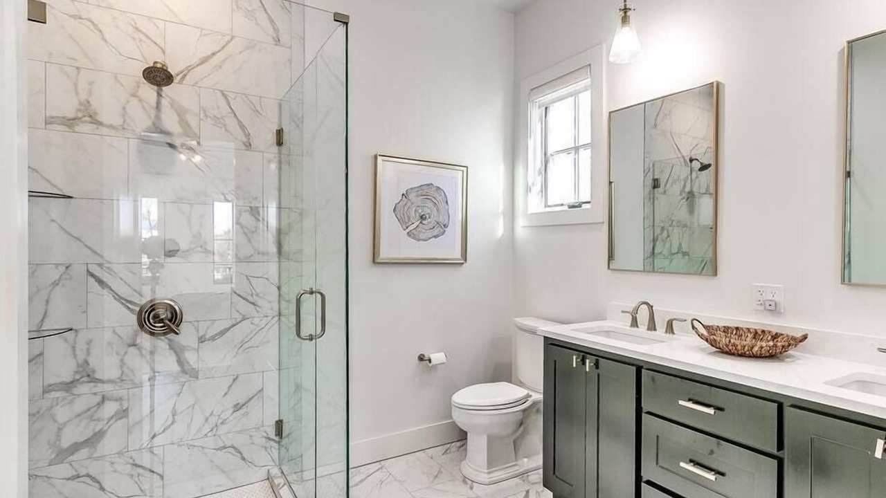 Photo of Bathroom in Eufaula