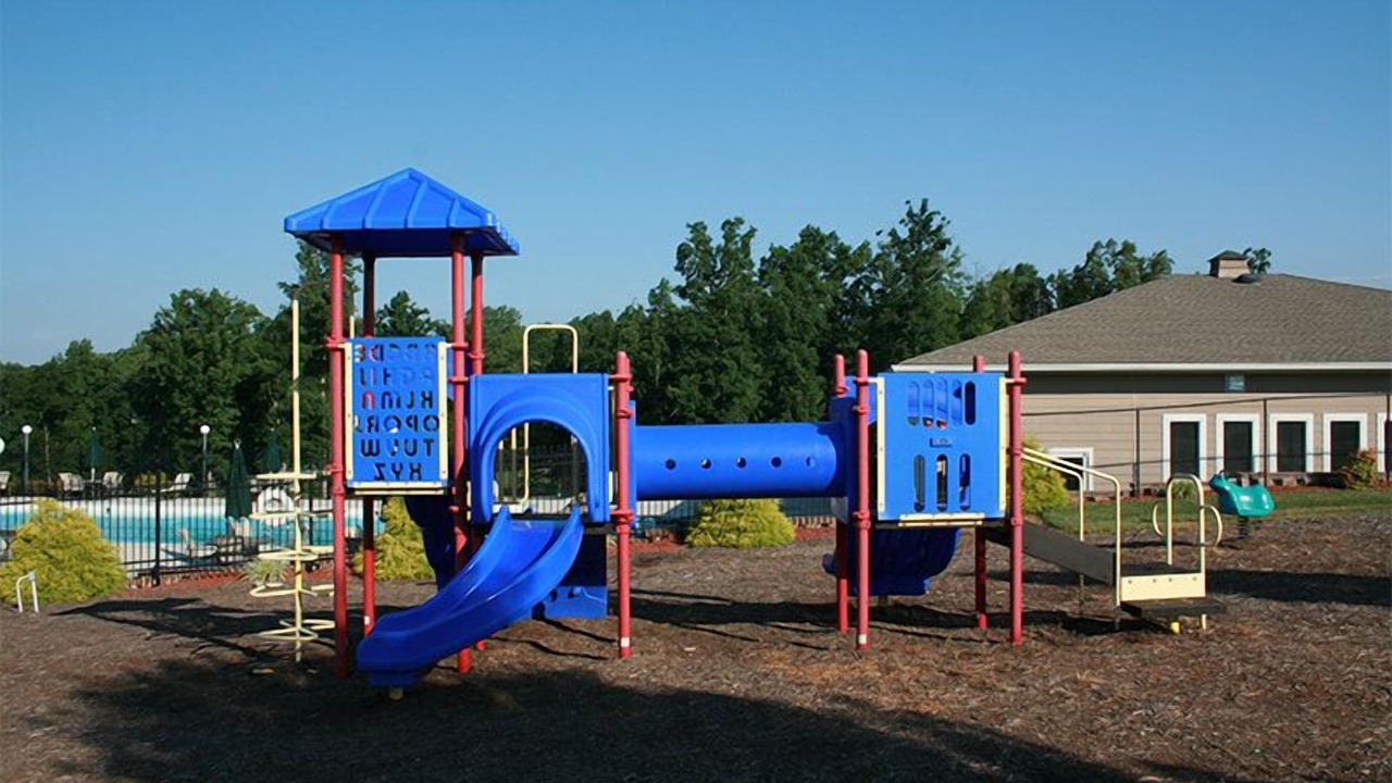 Photo of Others in Huddleston