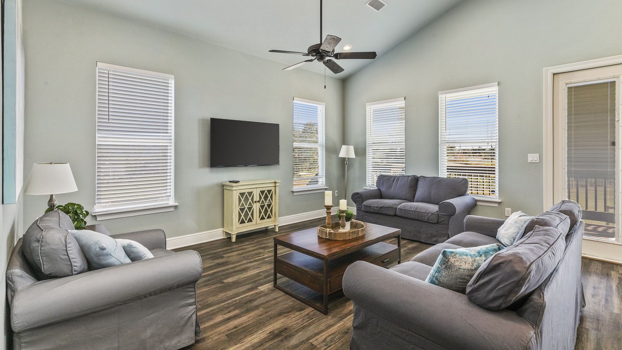 Photo of Livingroom in Hackberry