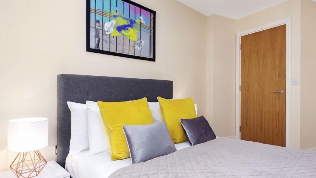 Photo of Others in Isle of Dogs