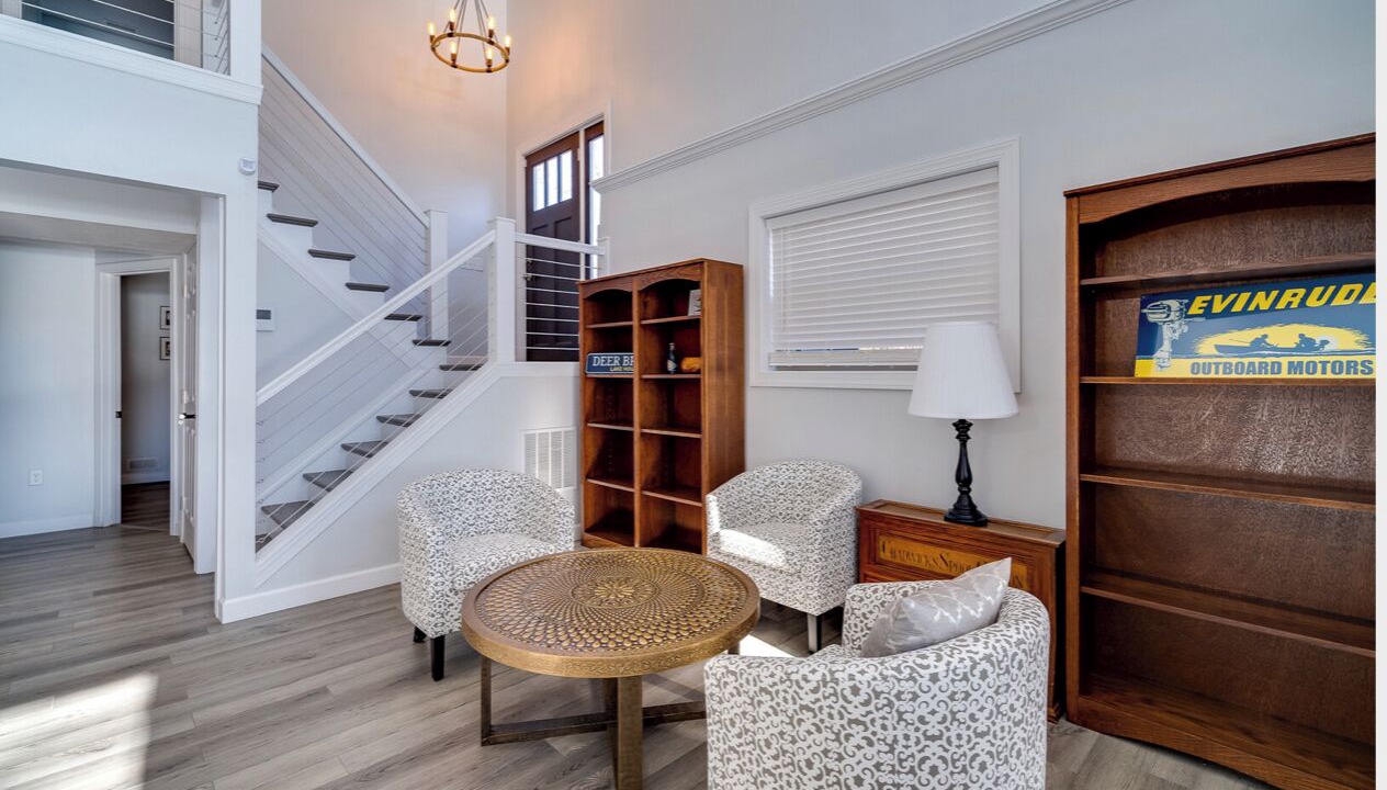 Photo of Others in Jamestown