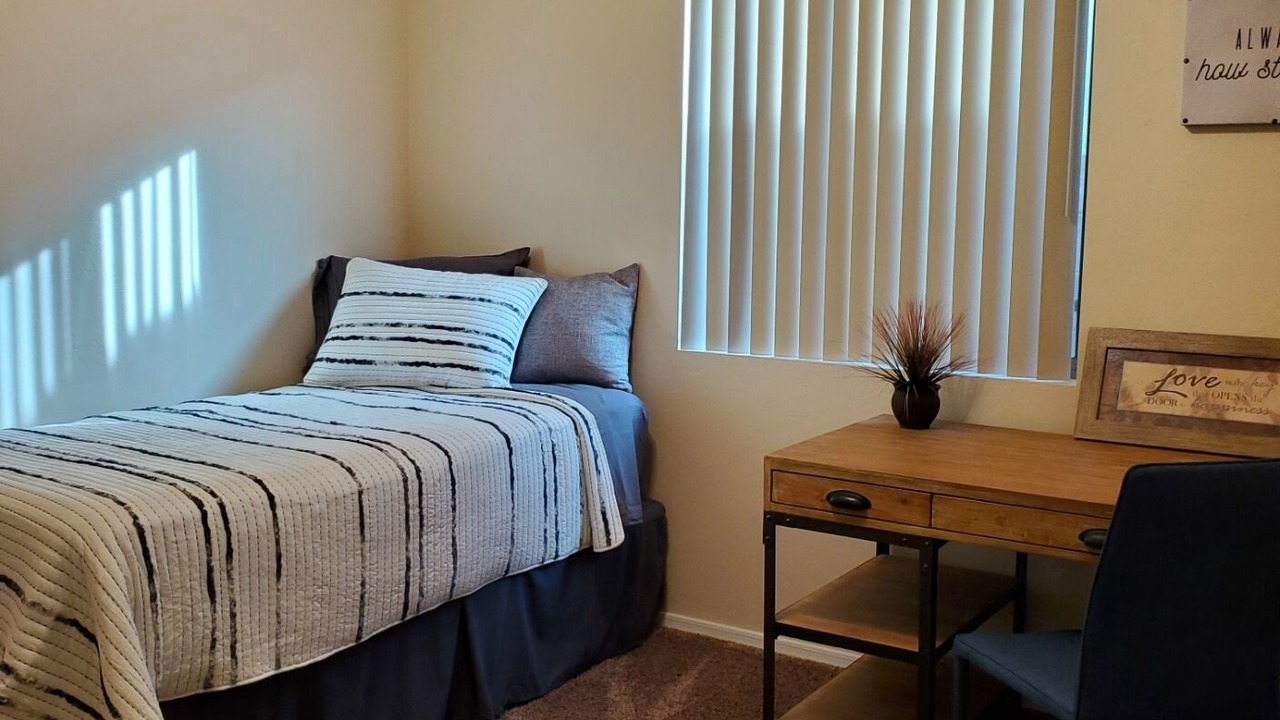 Photo of Bedroom in Continental Reserve
