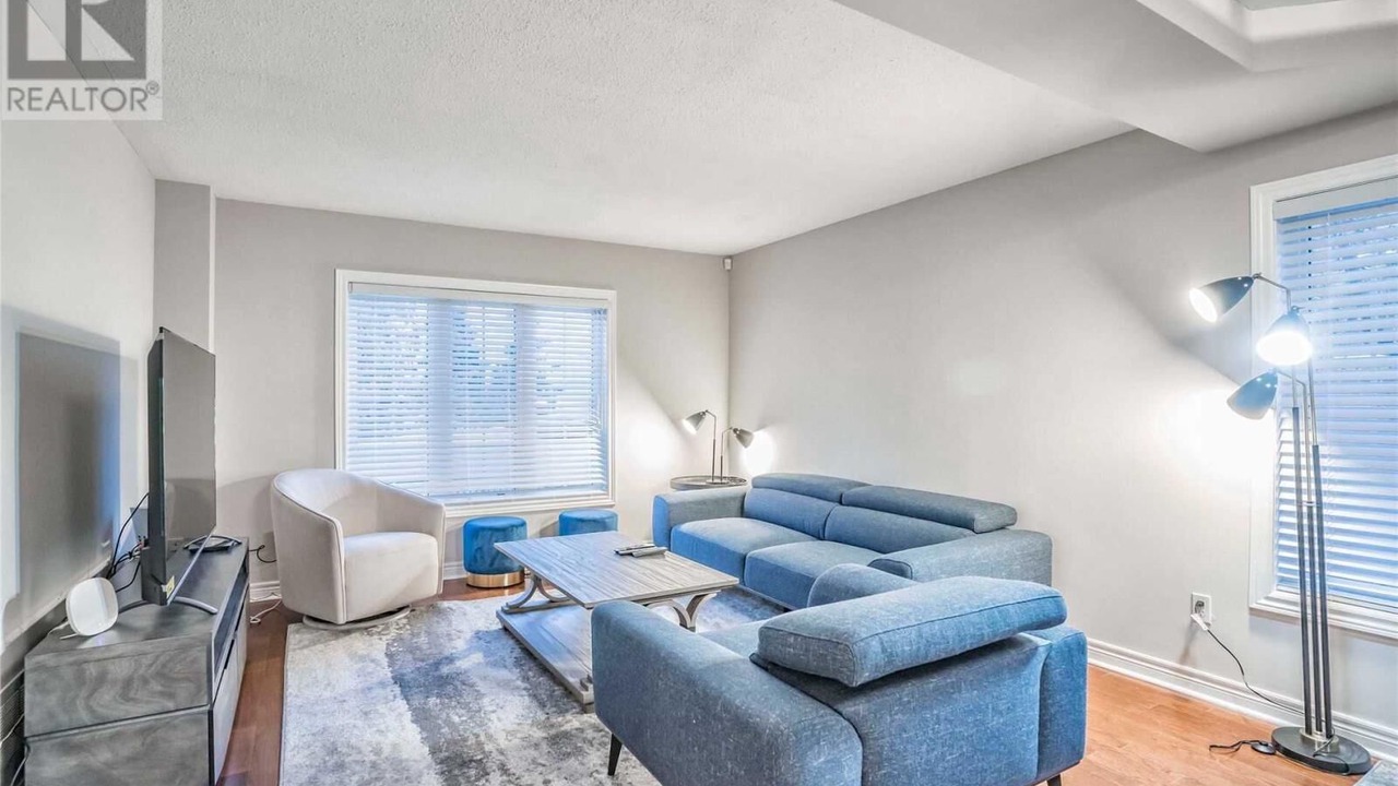 Photo of Livingroom in Streetsville