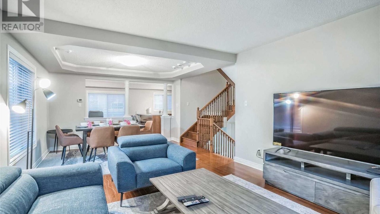 Photo of Livingroom in Streetsville