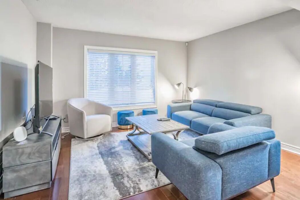 Photo of Livingroom in Streetsville