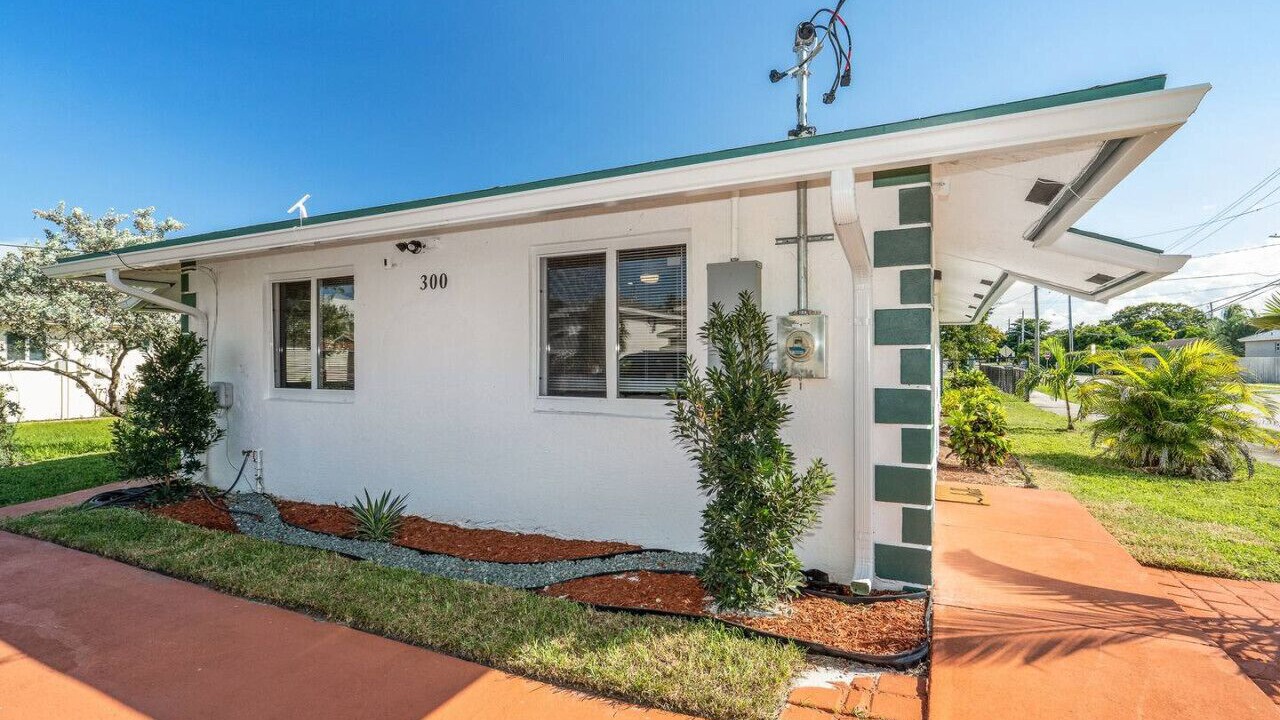 Photo of Outdoor in Oakland Park