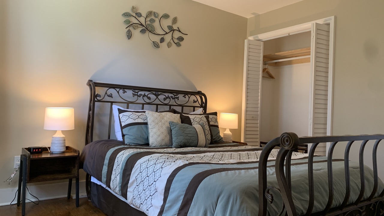 Photo of Bedroom in Highlands - Perkins