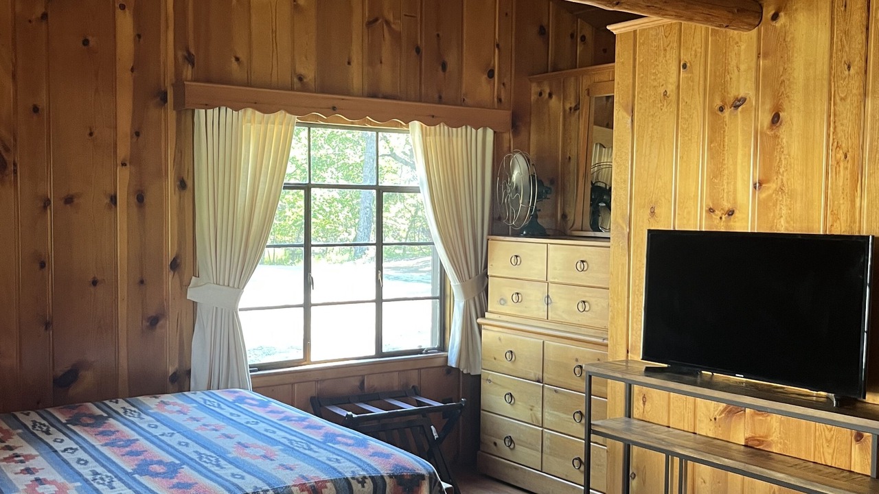 Photo of Bedroom in Pigeon