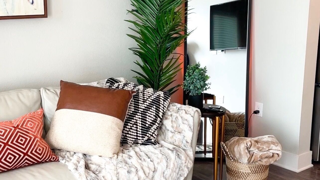 Photo of Livingroom in Las Colinas