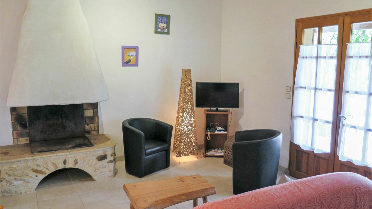 Photo of Bedroom in Blanquefort-sur-Briolance