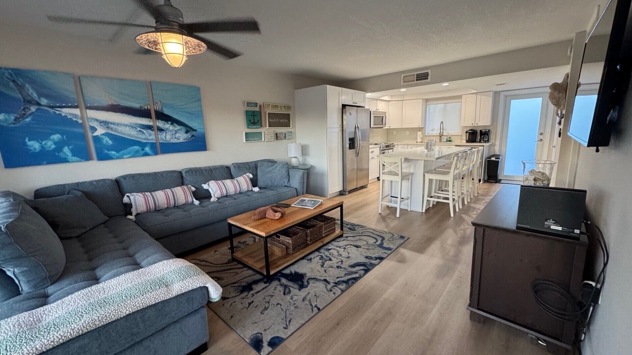 Photo of Livingroom in Pirates Cove