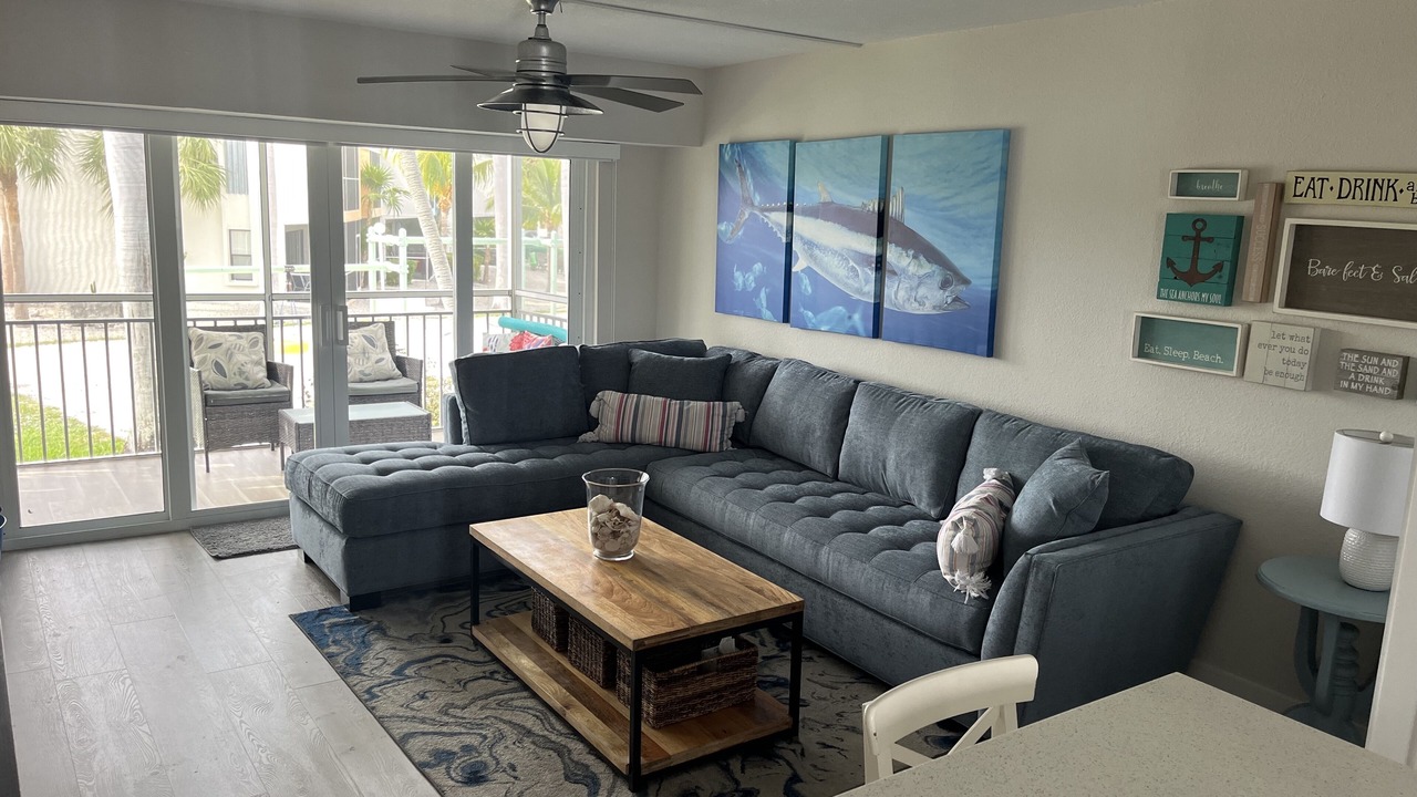 Photo of Livingroom in Pirates Cove