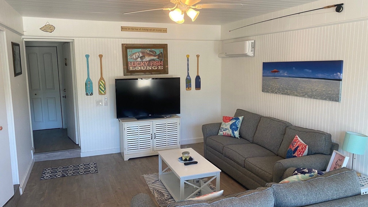 Photo of Livingroom in Pirates Cove