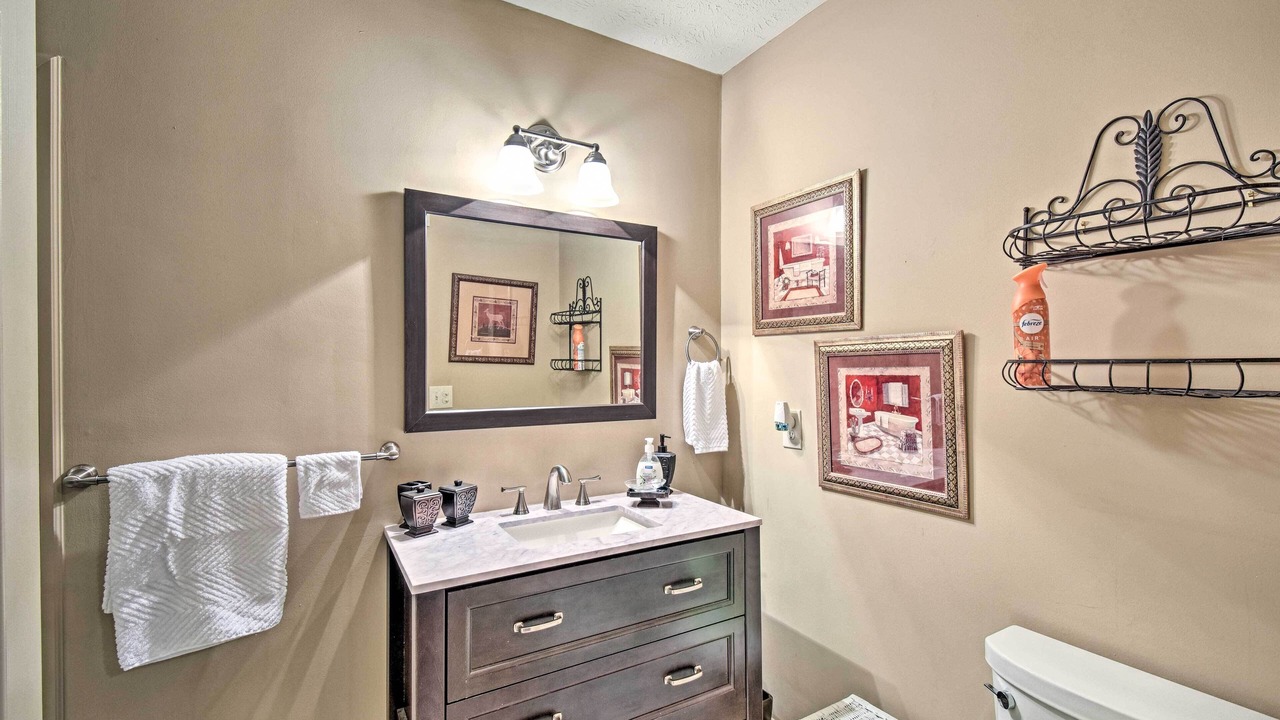Photo of Bathroom in Tate