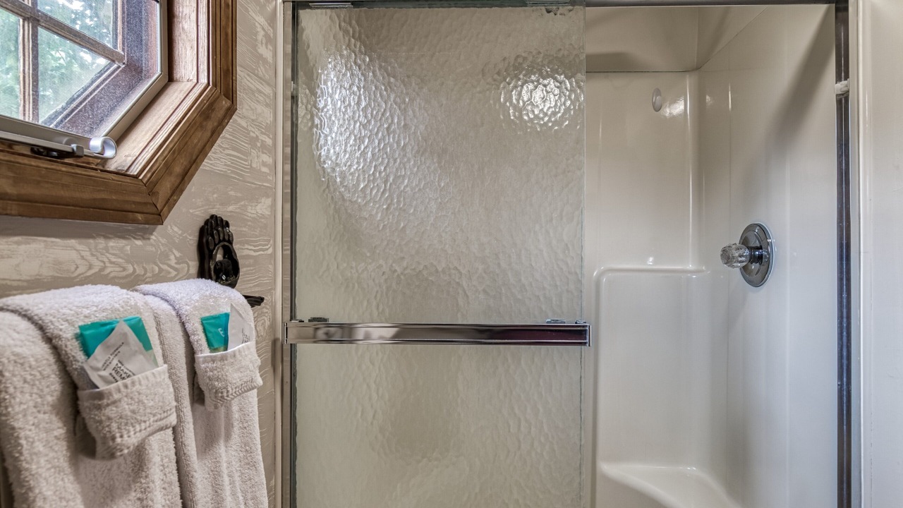 Photo of Bathroom in Pigeon Forge