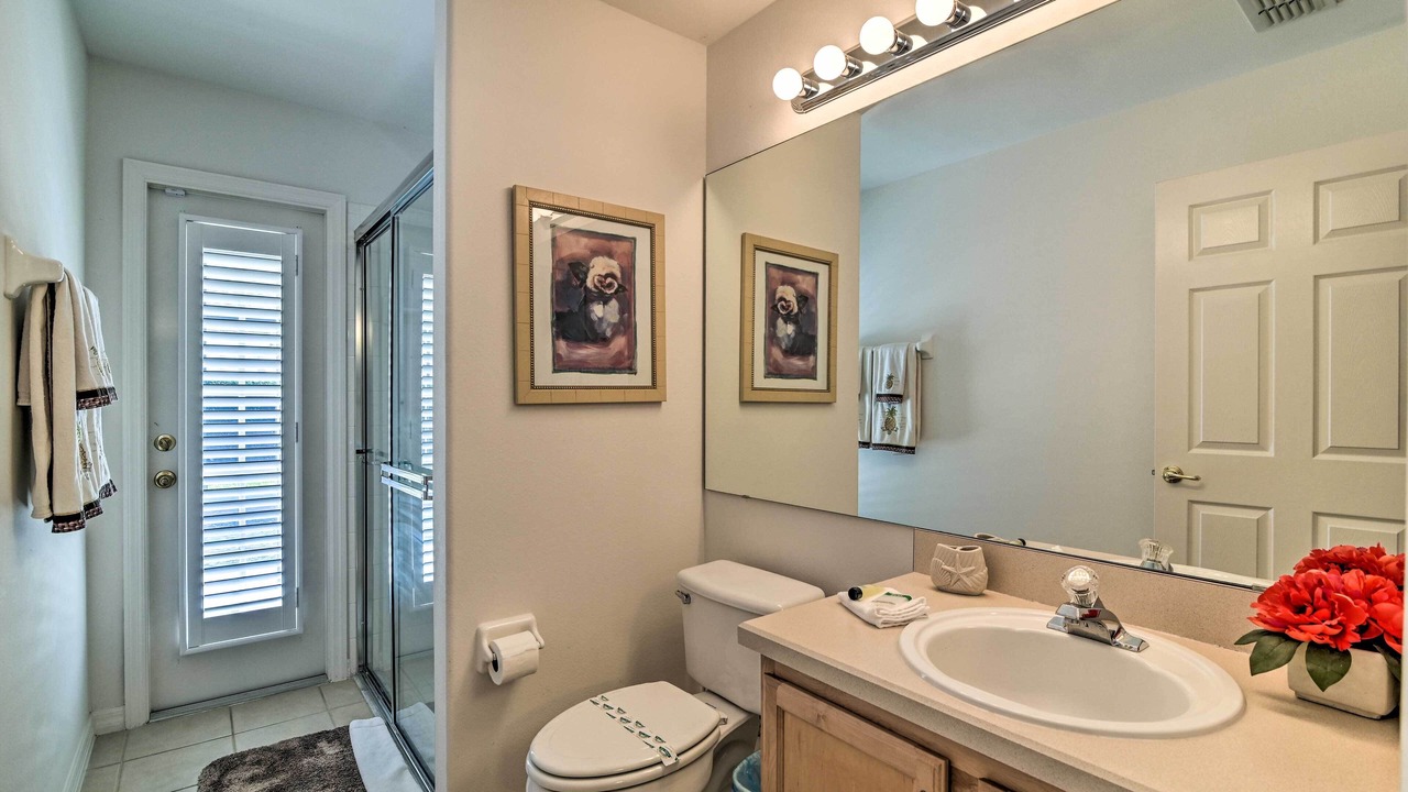 Photo of Bathroom in Orange Tree