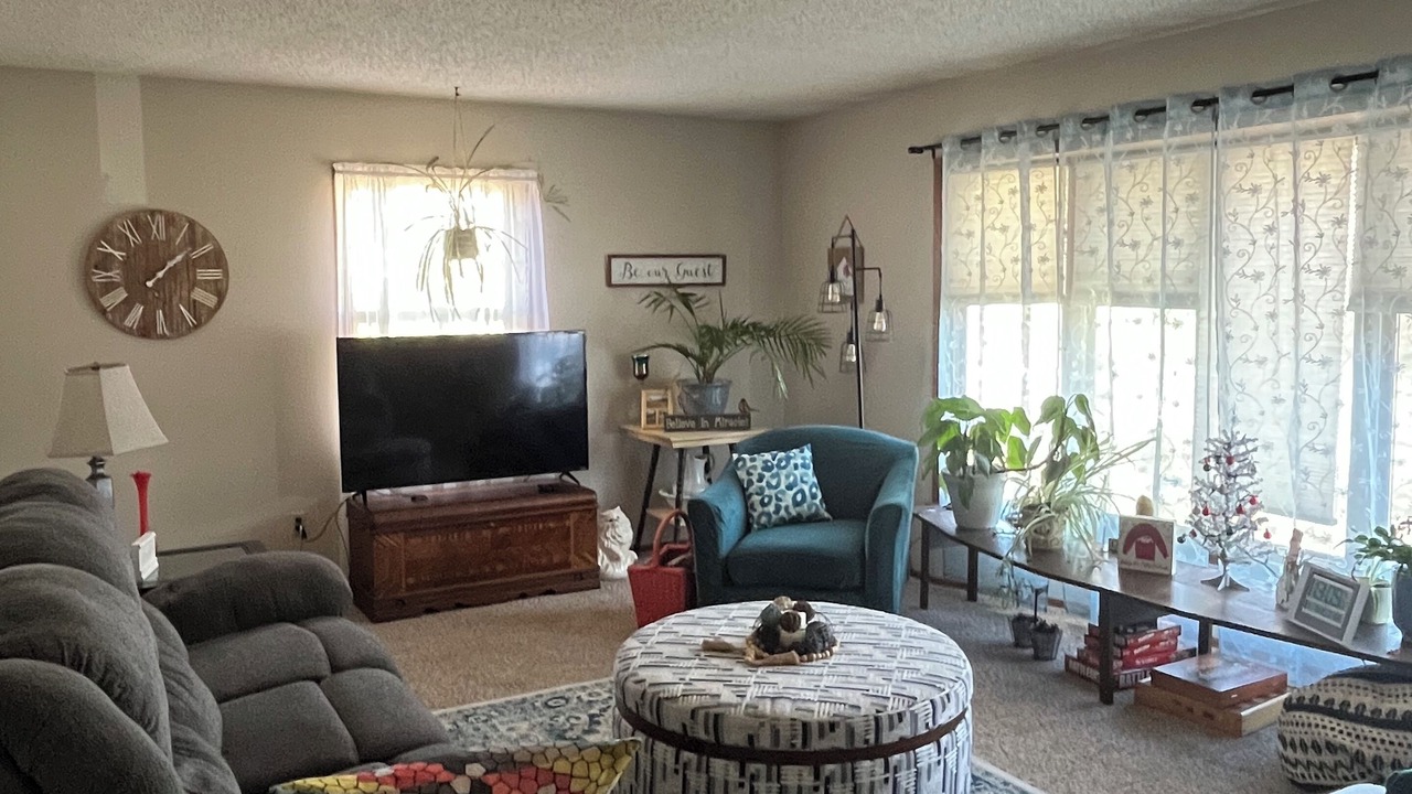 Photo of Livingroom in Platte City