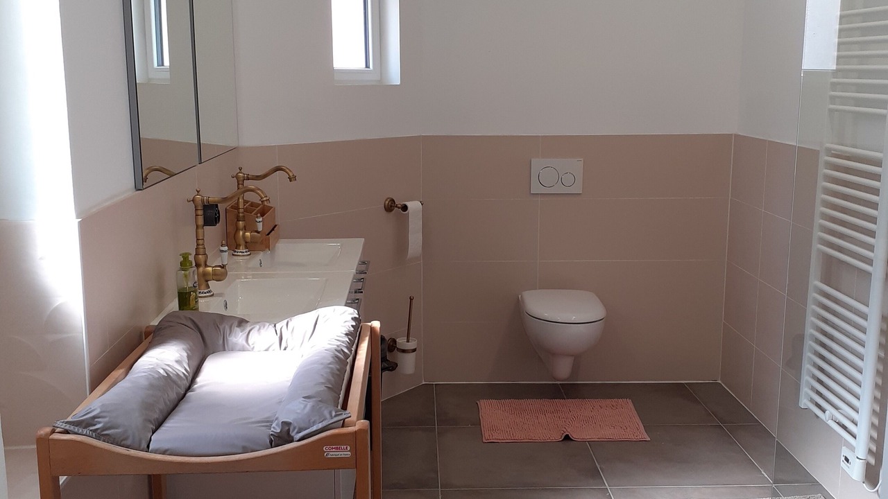 Photo of Bathroom in Saint-Pourcain-sur-Besbre
