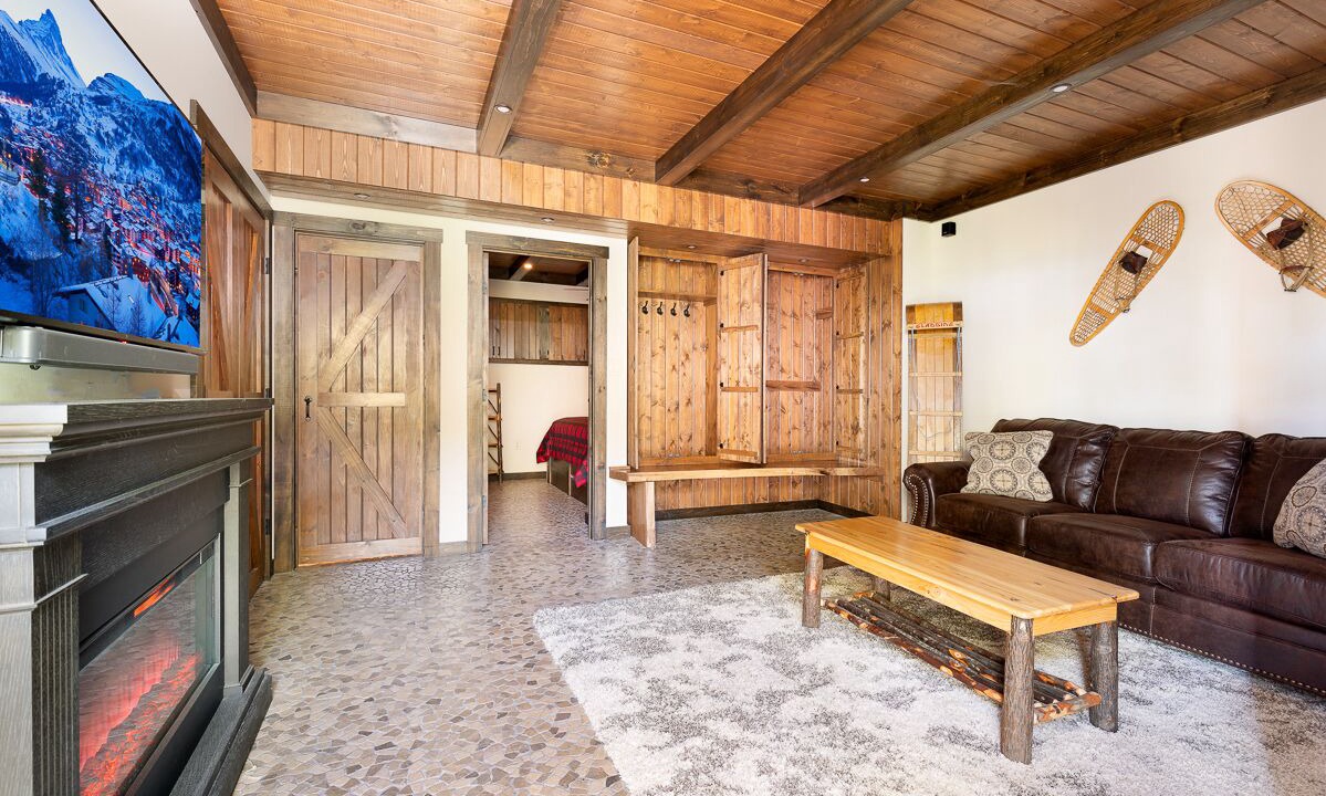 Photo of Livingroom in Village at Camelback