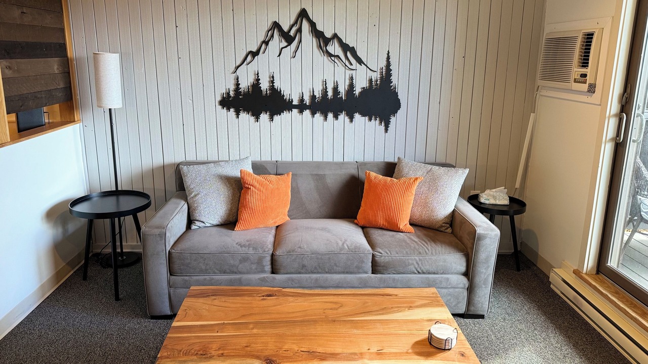 Photo of Livingroom in Jeffersonville