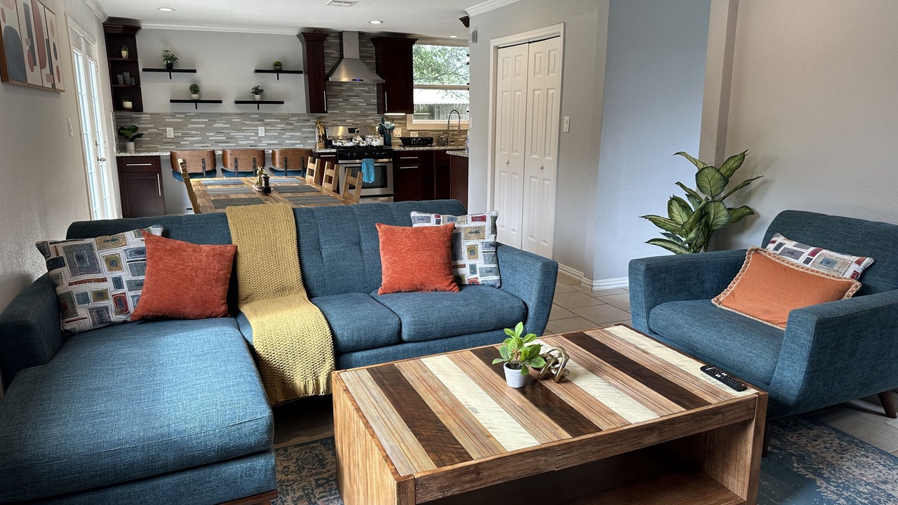 Photo of Livingroom in Braeburn