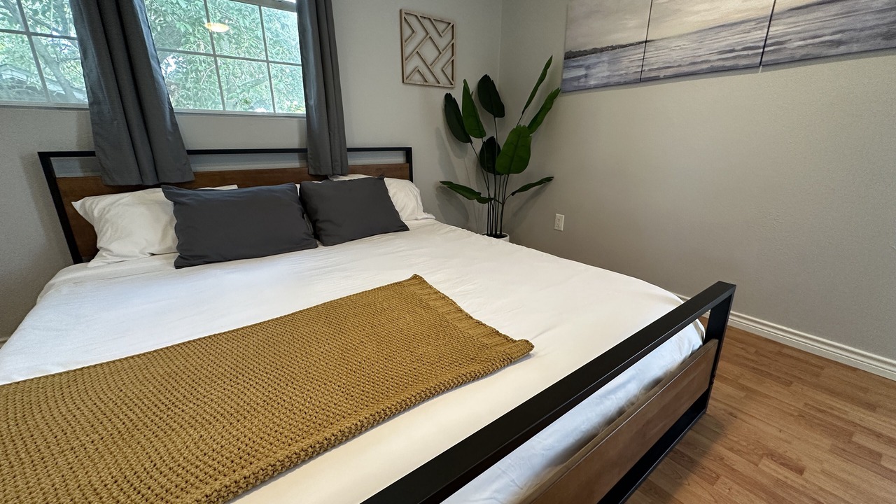 Photo of Bedroom in Braeburn
