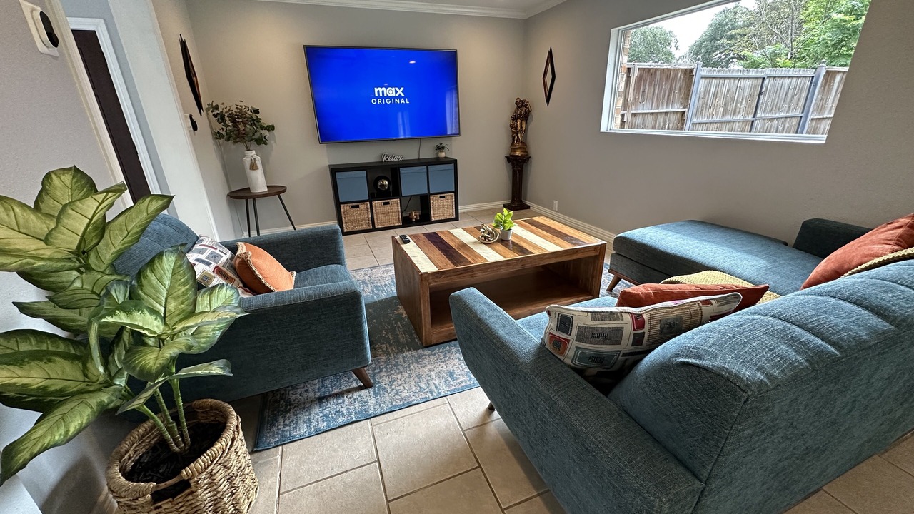 Photo of Livingroom in Braeburn