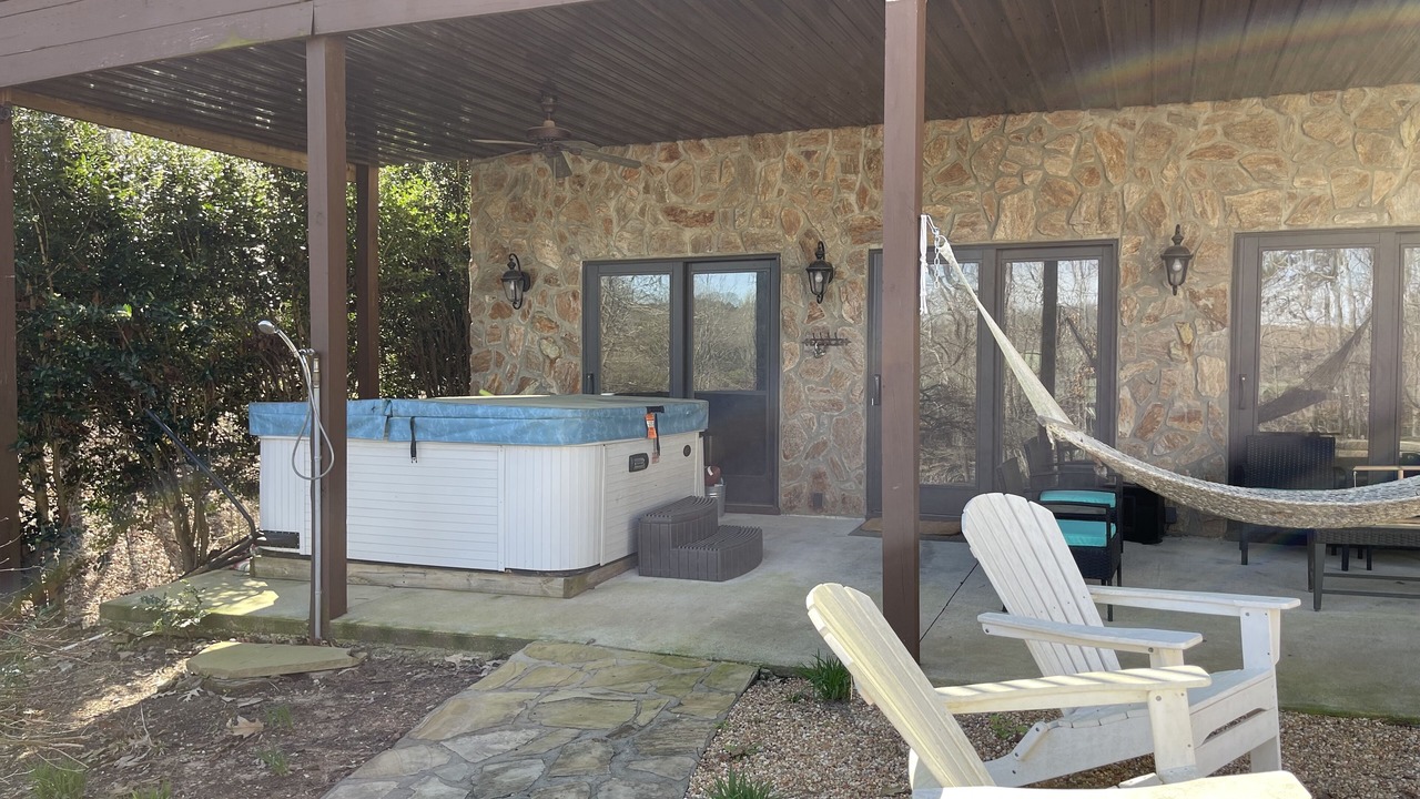 Photo of Patio Balcony in Six Mile